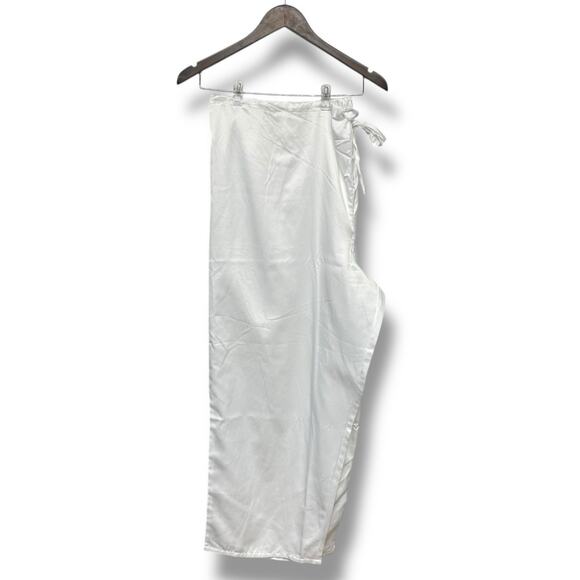 Kay Anna Pajama Set Brushed Back Satin White Embroidered Floral Cottage 3X New - Picture 5 of 16